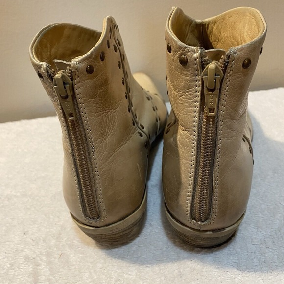 Diba True Good Sign Size 9.5 Luggage Leather Bootie Ankle Studded Tan/Beige - Picture 4 of 7